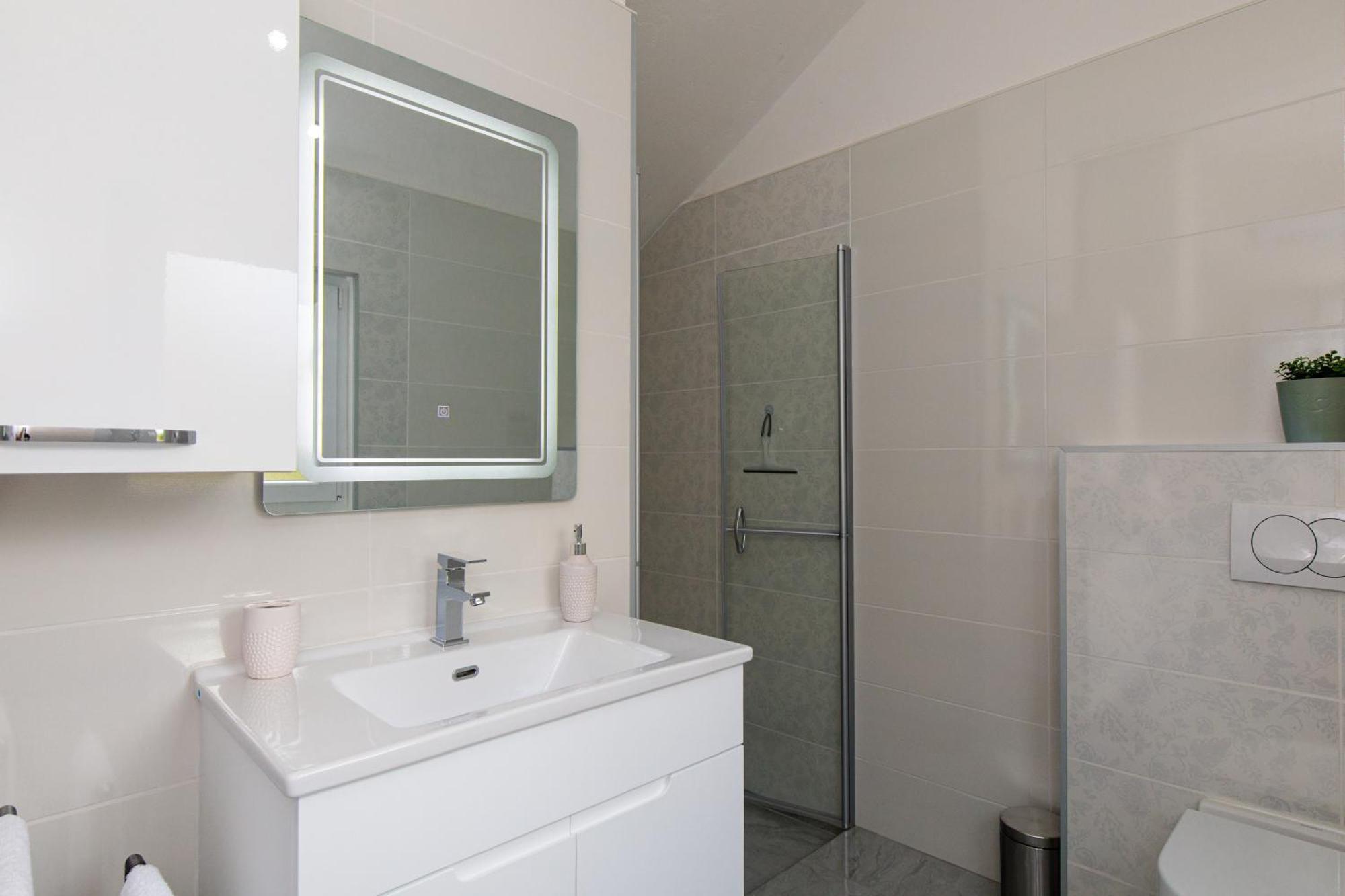 Apartment Tara With Seaview Krk Town Dış mekan fotoğraf